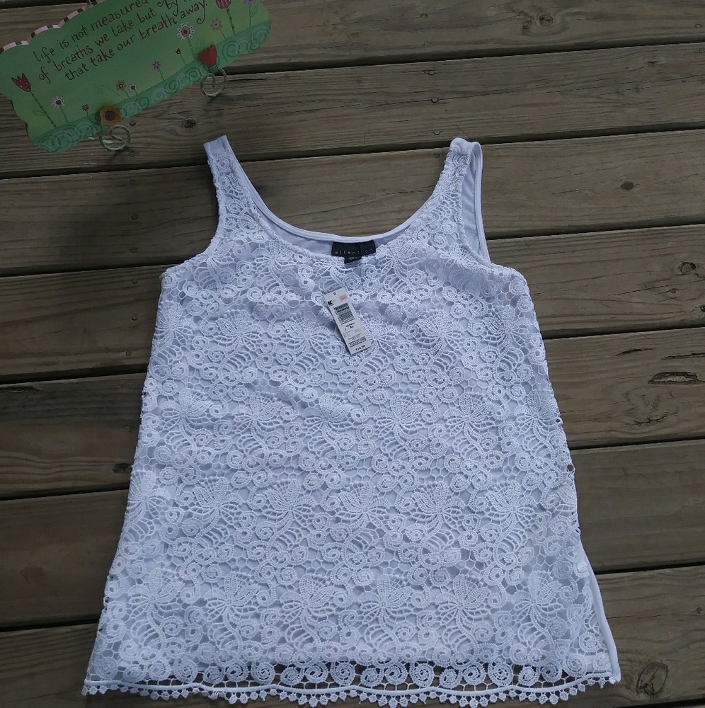 Lace front shirt NWT